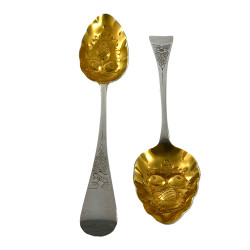 Pair of Georgian Silver Berry Spoons 1810 Pair of Georgian Silver Berry Spoons 1810